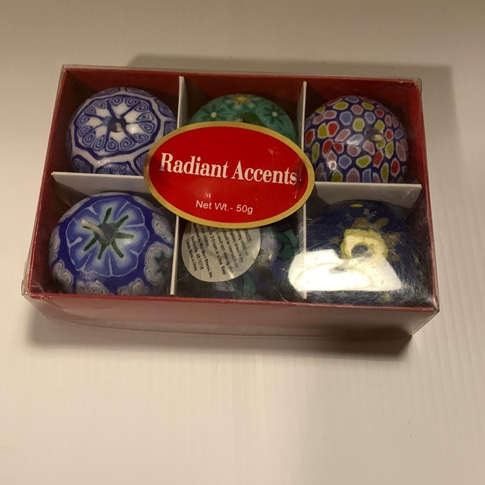 VINTAGE Radiant Accents Floating Candles Multicolor New in a Box Set of 6.